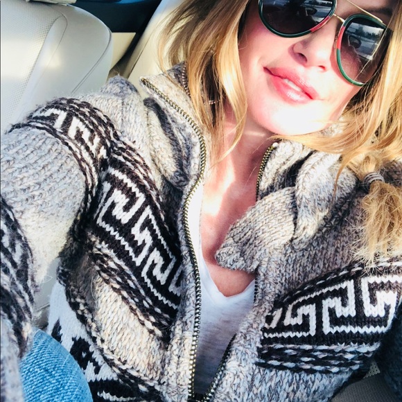 Meet your Posher, Terisa - Picture 1 of 1